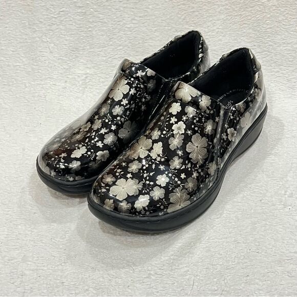 Spring Step Black Silver Floral Clogs 6.5 - Picture 4 of 13